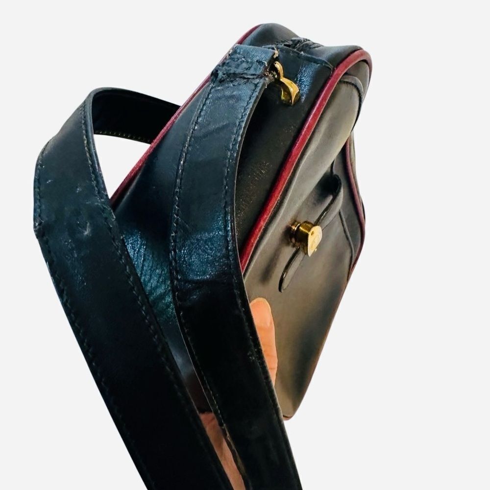 Gucci Black Leather Bag with Gold Logo - Picture 12 of 14